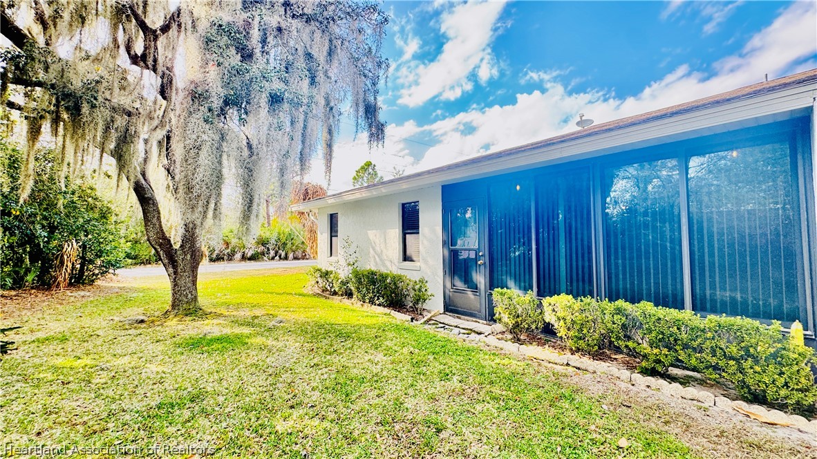 4009 Golfview Road Sebring, FL 33875 - Photo 14 of 46