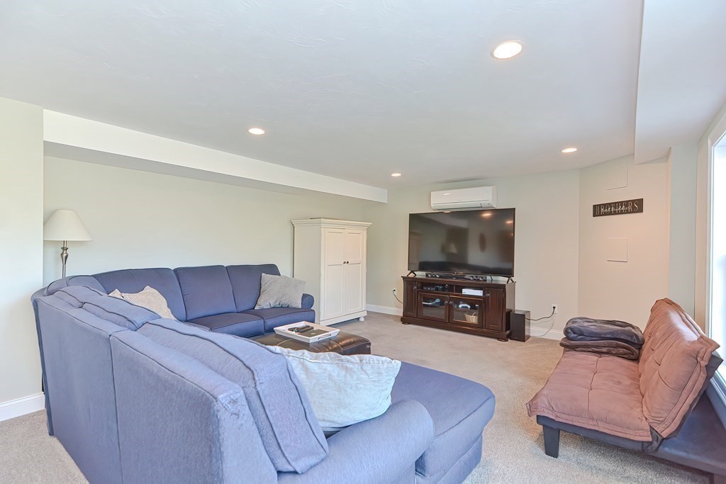 61 Brandywine Road Franklin, MA 02038 - Photo 34 of 40 Gallery Image 34