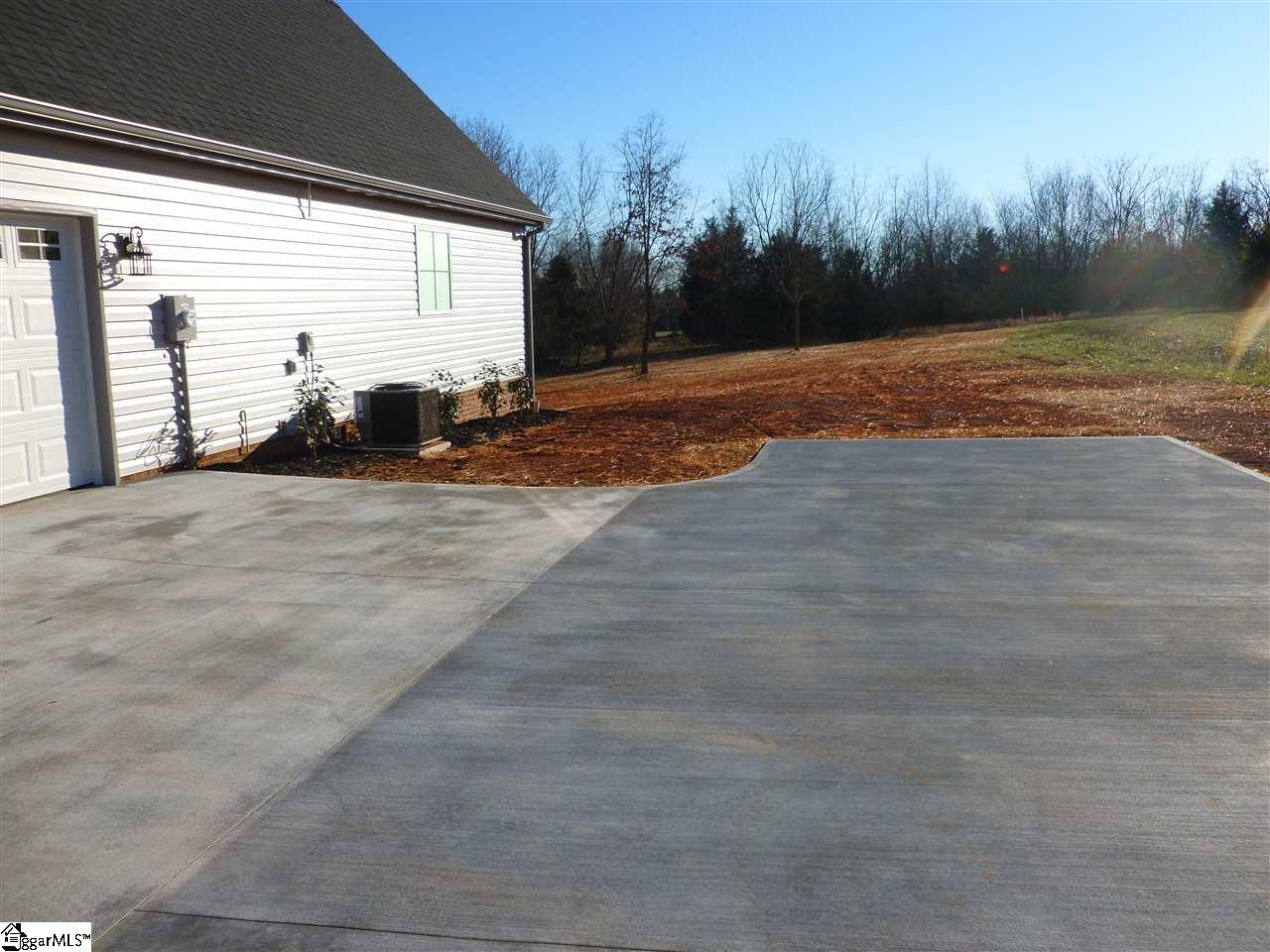 1618 Love Springs Road Gaffney, SC 29341 - Photo 3 of 15