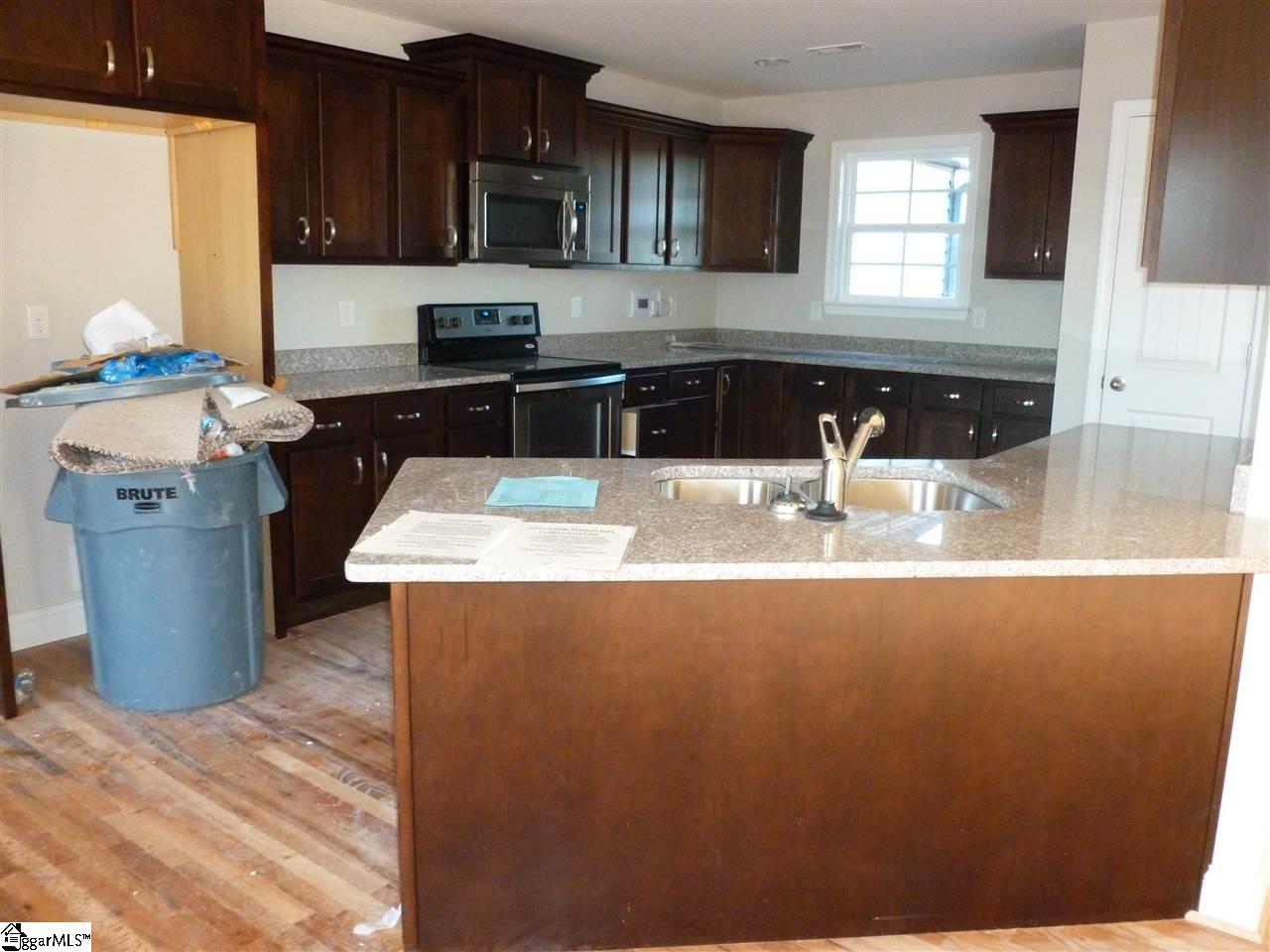 1618 Love Springs Road Gaffney, SC 29341 - Photo 4 of 15