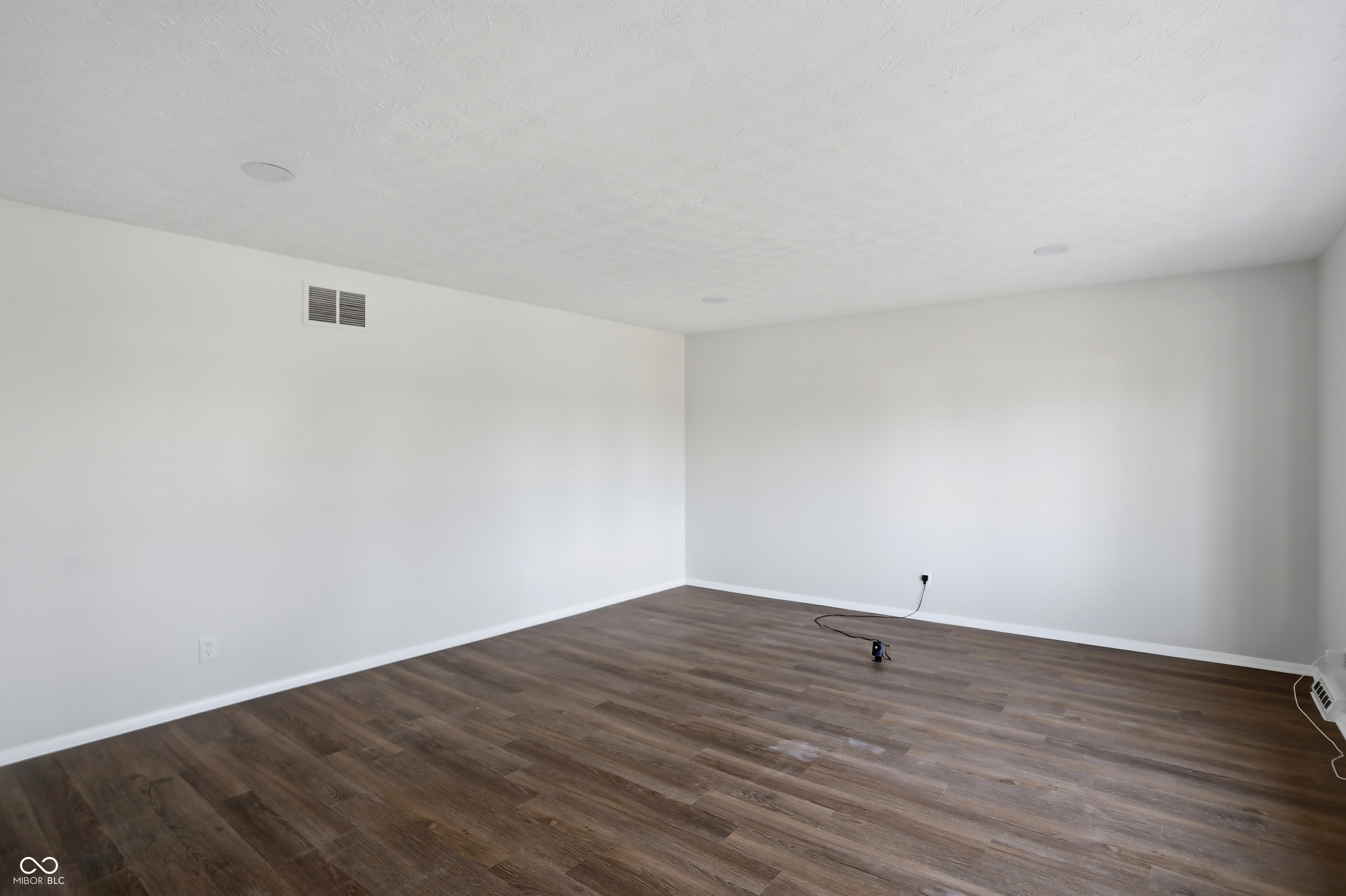 5441 North Kenmore Road Indianapolis, IN 46226 - Photo 12 of 56