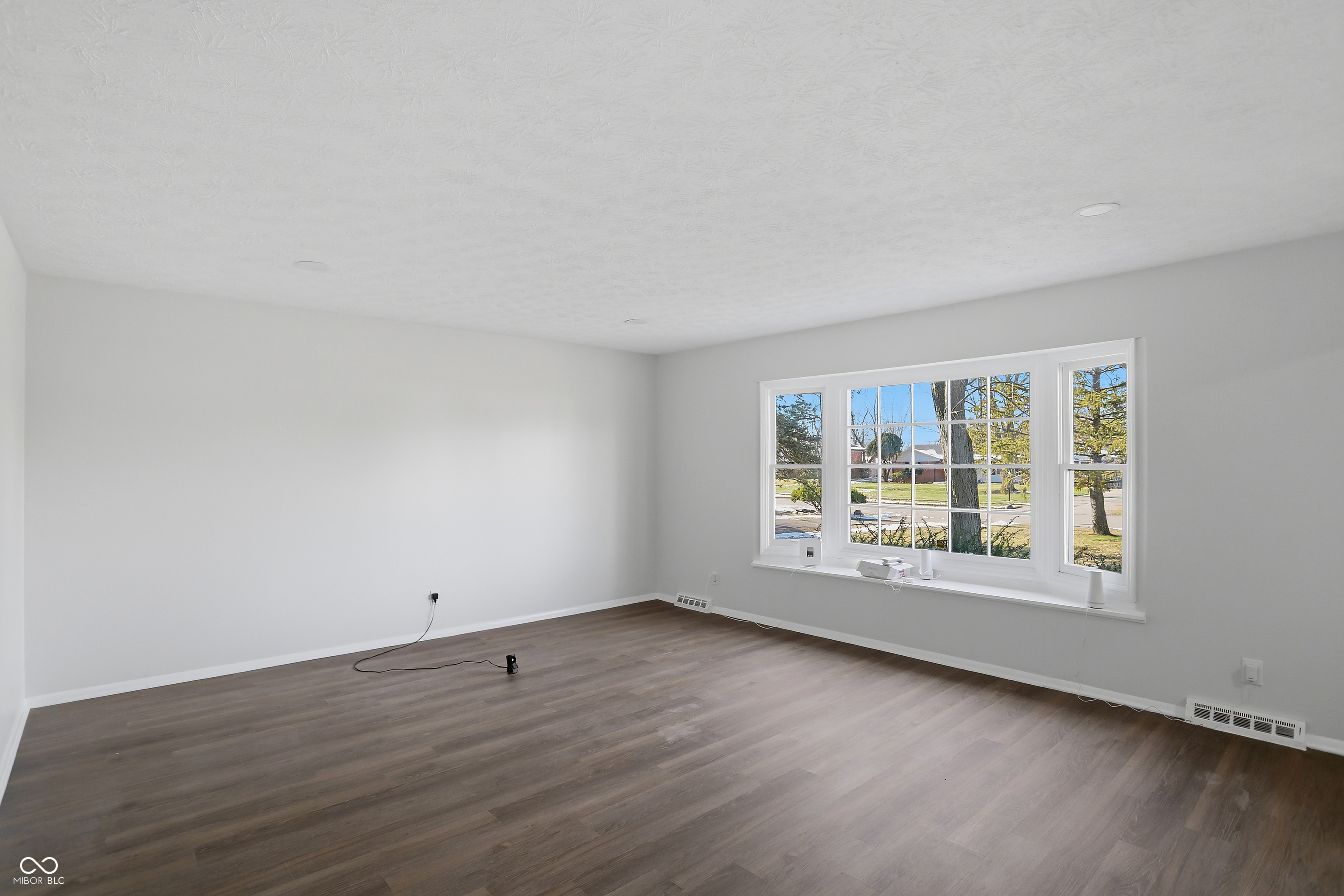 5441 North Kenmore Road Indianapolis, IN 46226 - Photo 13 of 56