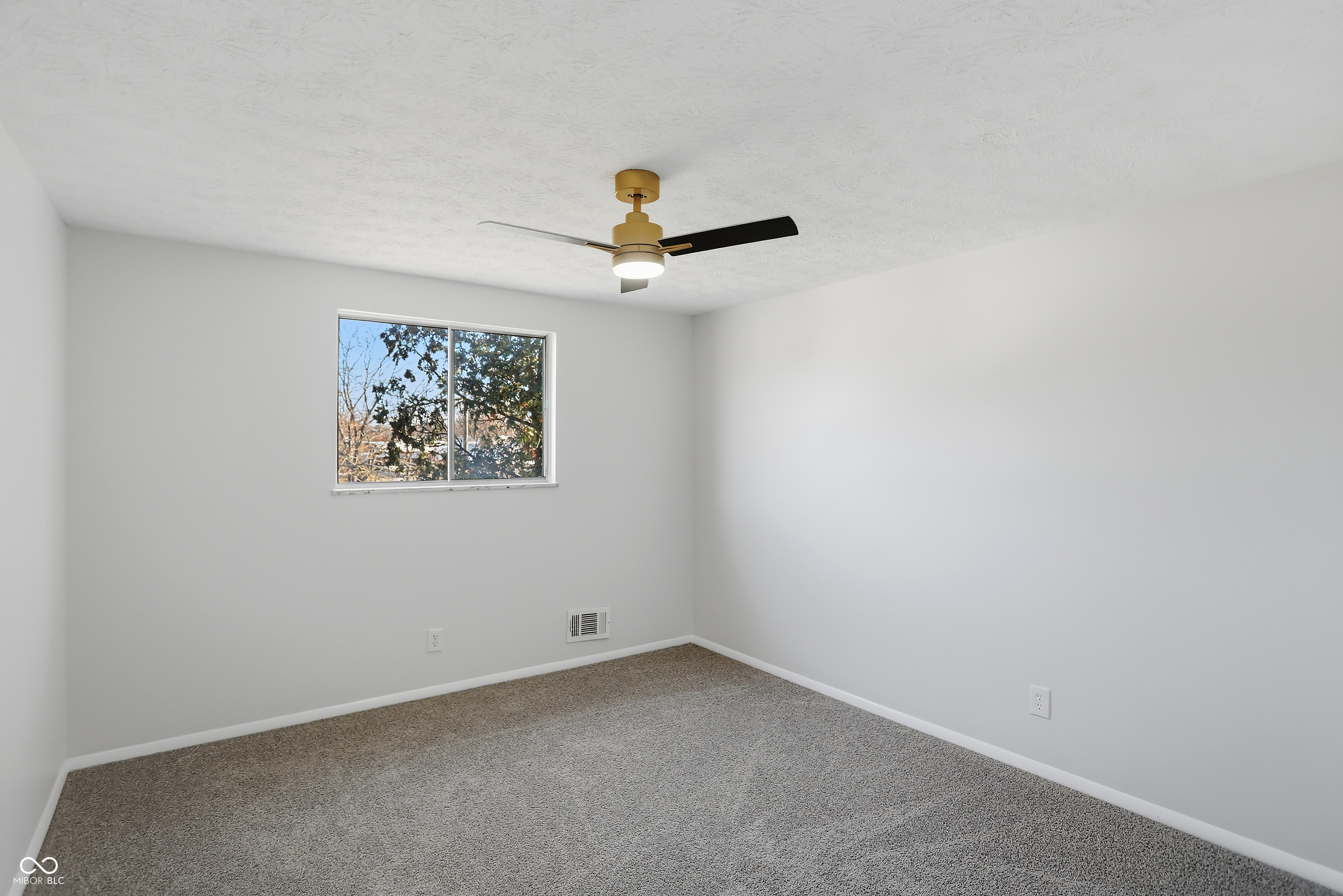 5441 North Kenmore Road Indianapolis, IN 46226 - Photo 48 of 56