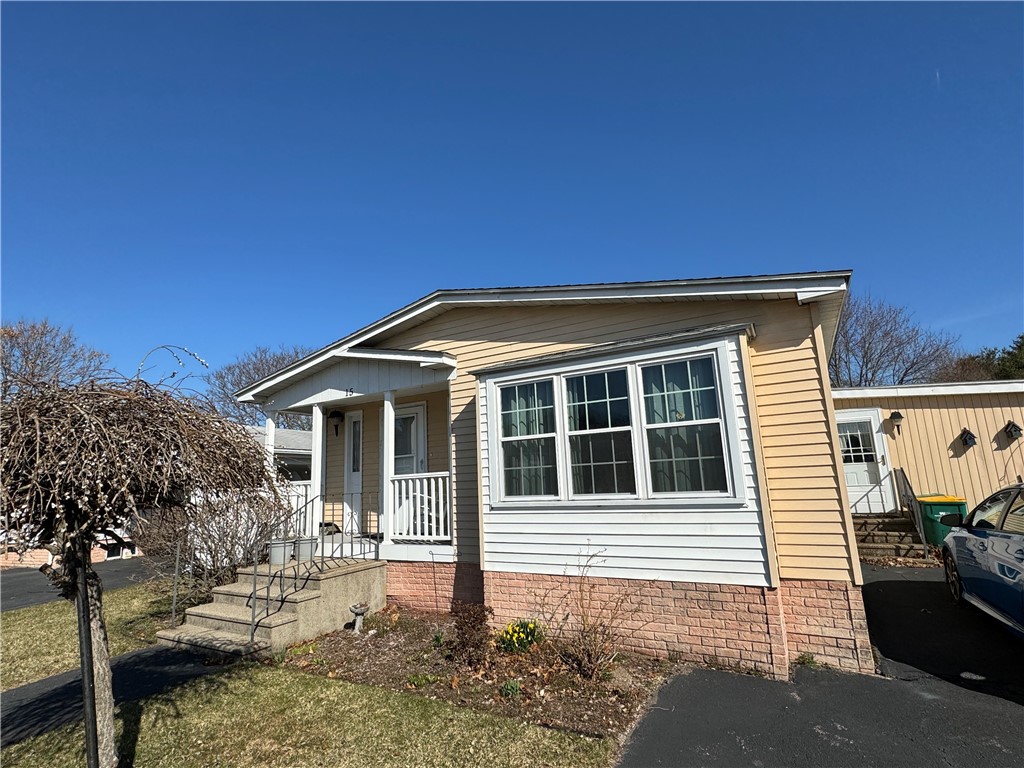 15 Queens Road Attleboro, MA 02703 - Photo 1 of 26