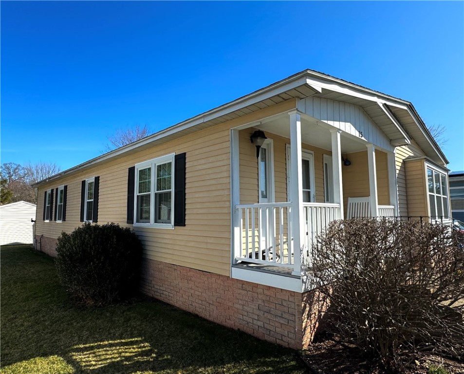 15 Queens Road Attleboro, MA 02703 - Photo 2 of 26
