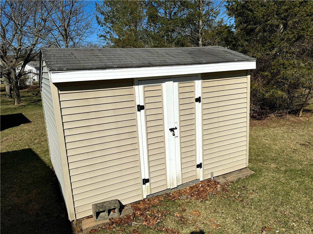 15 Queens Road Attleboro, MA 02703 - Photo 5 of 26