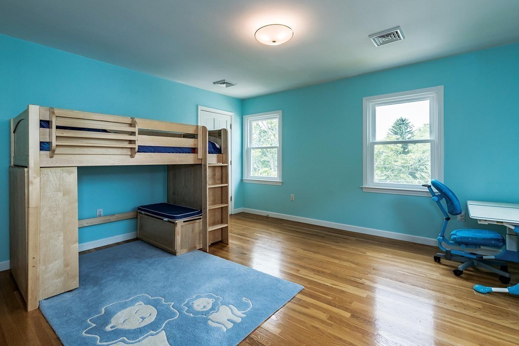 200 Country Club Road Newton, MA 02459 - Photo 9 of 12 a room with furniture and a window
