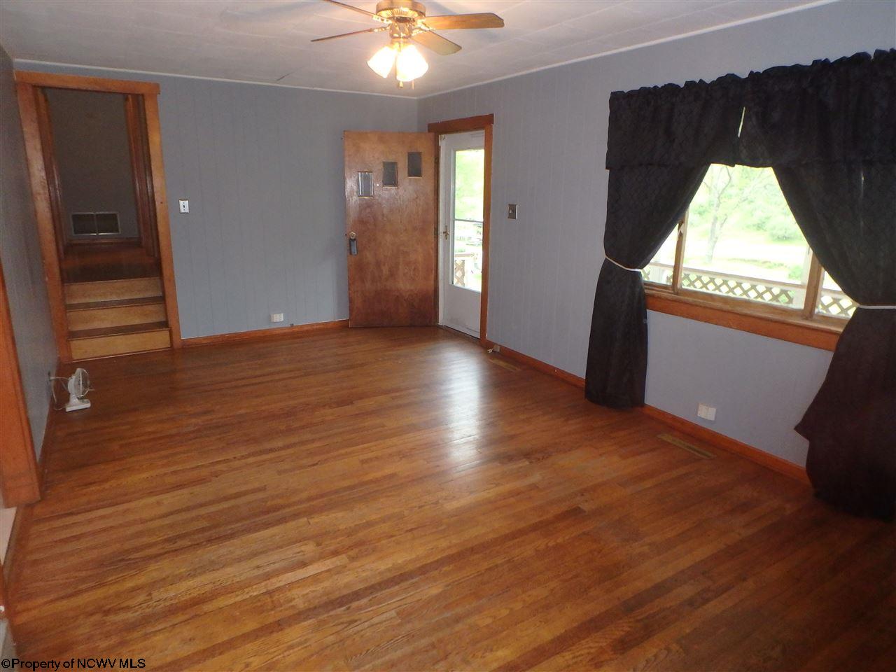 457 Mods Run Road Mannington, WV 26582 - Photo 3 of 11 Gallery Image 3