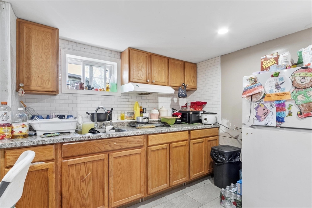 38 Burdette Road Dracut, MA 01826 - Photo 11 of 39