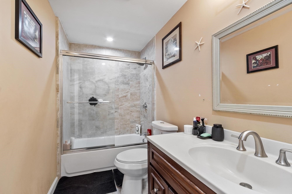 38 Burdette Road Dracut, MA 01826 - Photo 16 of 39