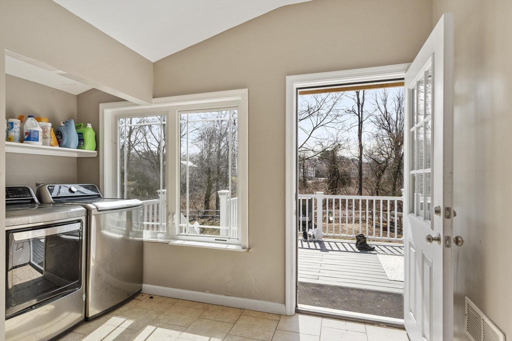 38 Burdette Road Dracut, MA 01826 - Photo 17 of 39