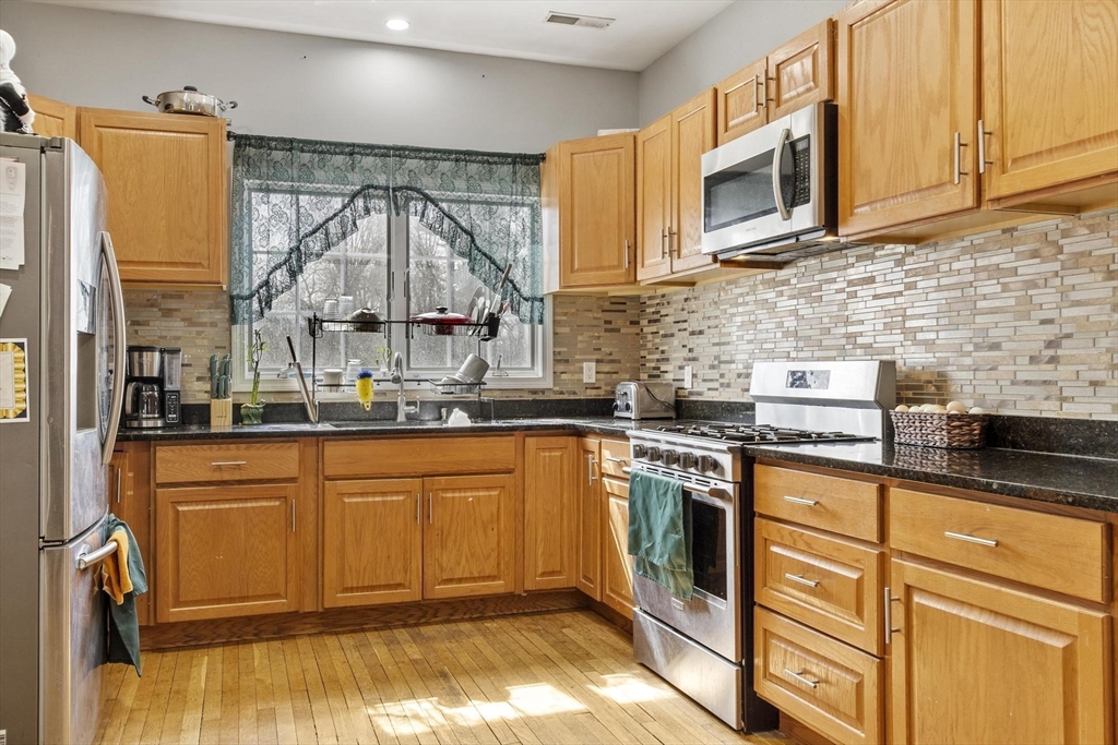 38 Burdette Road Dracut, MA 01826 - Photo 10 of 39