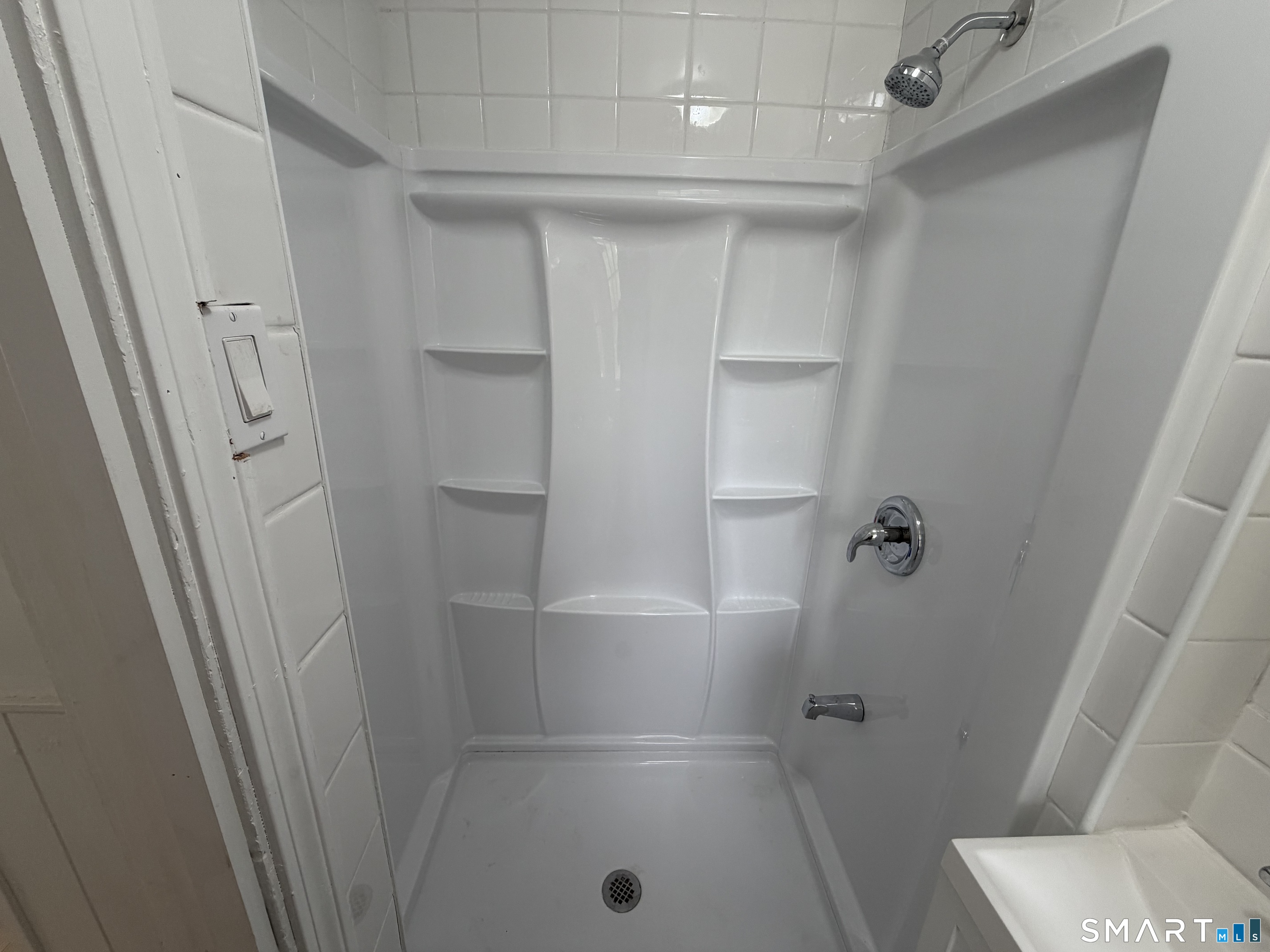 109 Waterman Street Bridgeport, CT 06607 - Photo 11 of 17