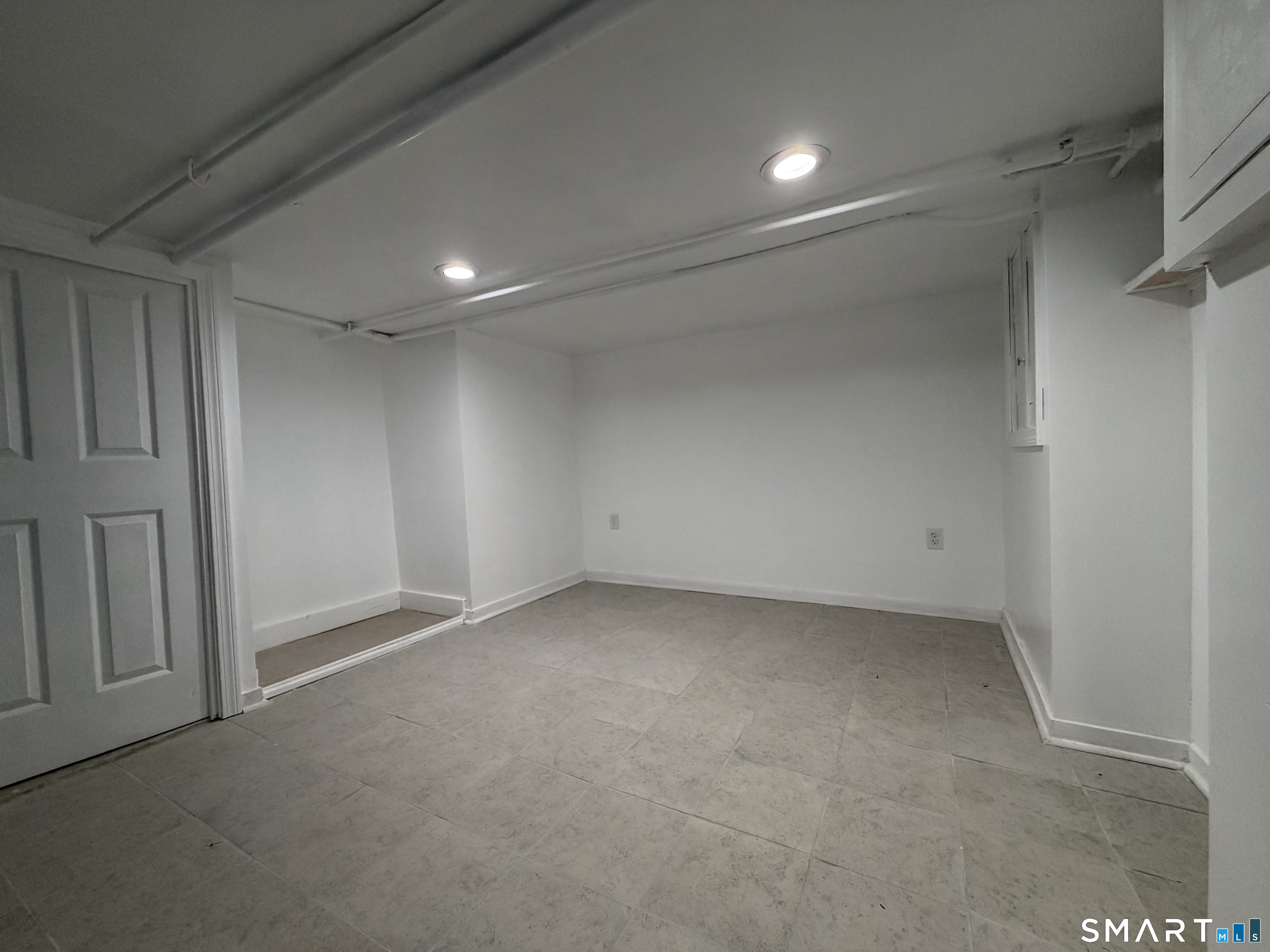 109 Waterman Street Bridgeport, CT 06607 - Photo 13 of 17