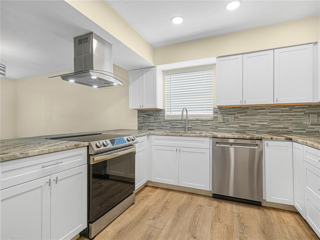 3573 Raintree Circle Lakeland, FL 33803 - Photo 10 of 28 Gallery Image 10