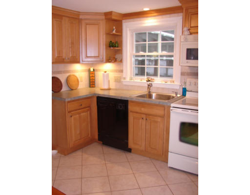 21 Palmer Road Beverly, MA 01915 - Photo 4 of 22 Gallery Image 4