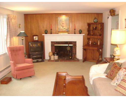 21 Palmer Road Beverly, MA 01915 - Photo 6 of 22 Gallery Image 6