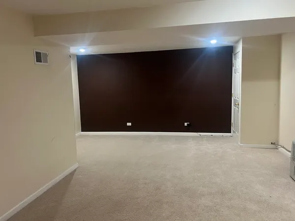 $2,300 | 2059 Orchard Lane, Carpentersville, IL 60110