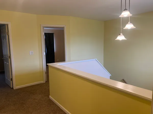 $2,300 | 2059 Orchard Lane, Carpentersville, IL 60110