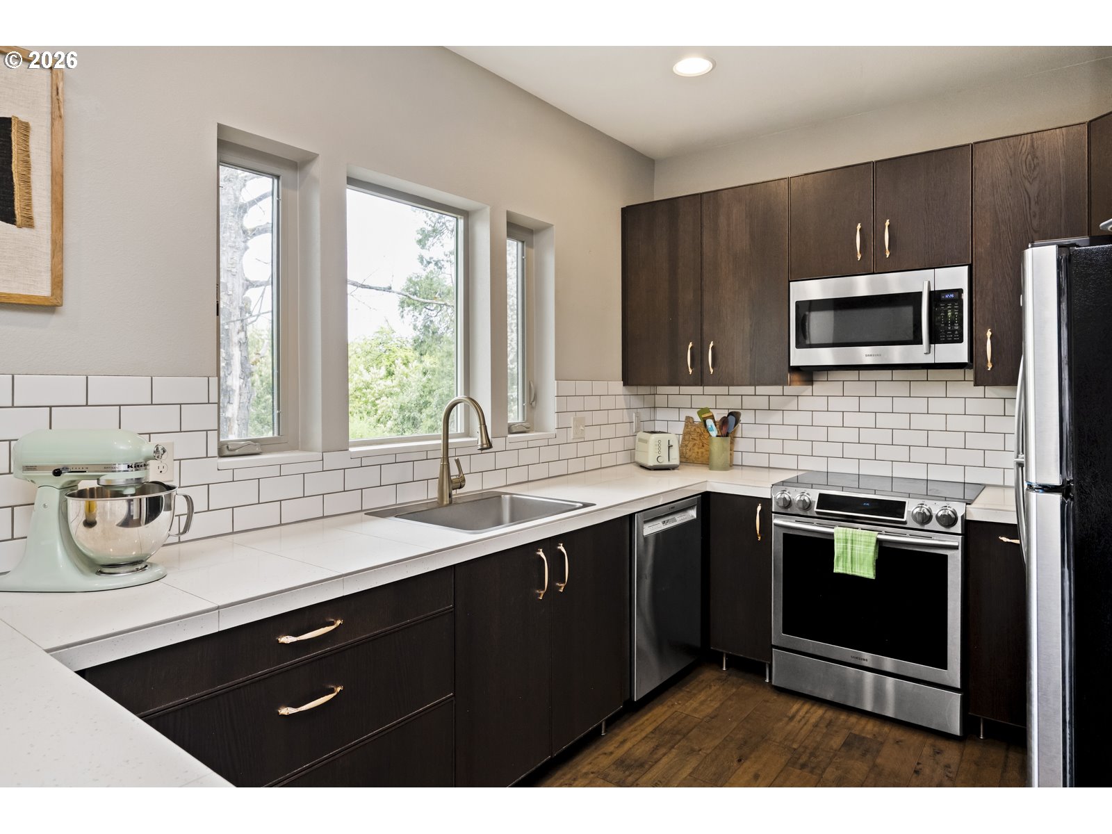 9302 Southwest 30th Avenue Portland, OR 97219 - Photo 20 of 42 Gallery Image 20