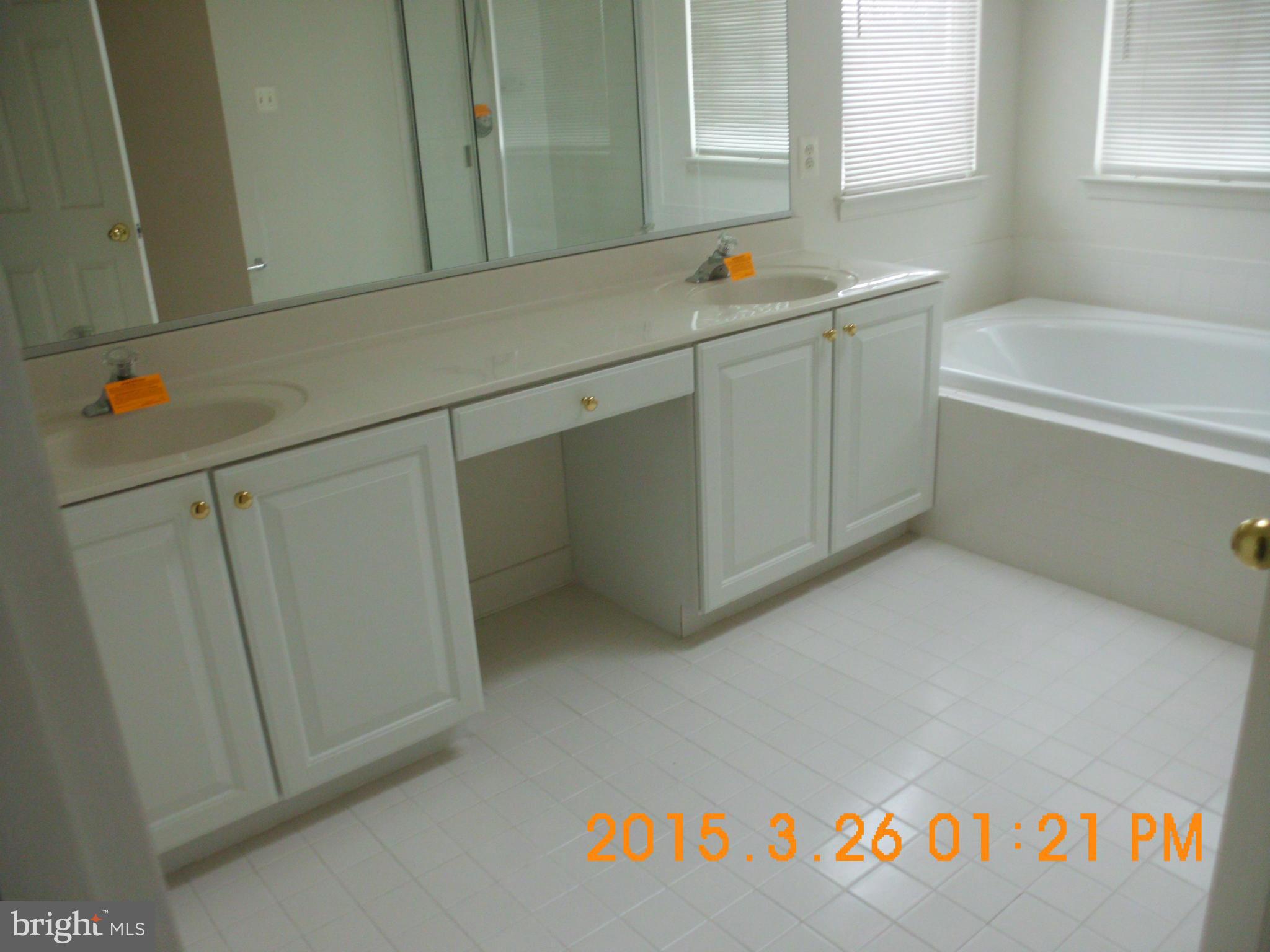 10200 Waterwell Way Laurel, MD 20708 - Photo 18 of 25 Bath