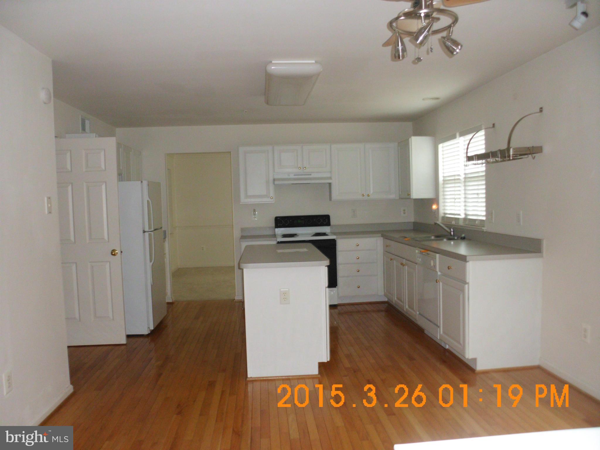 10200 Waterwell Way Laurel, MD 20708 - Photo 9 of 25 Kitchen