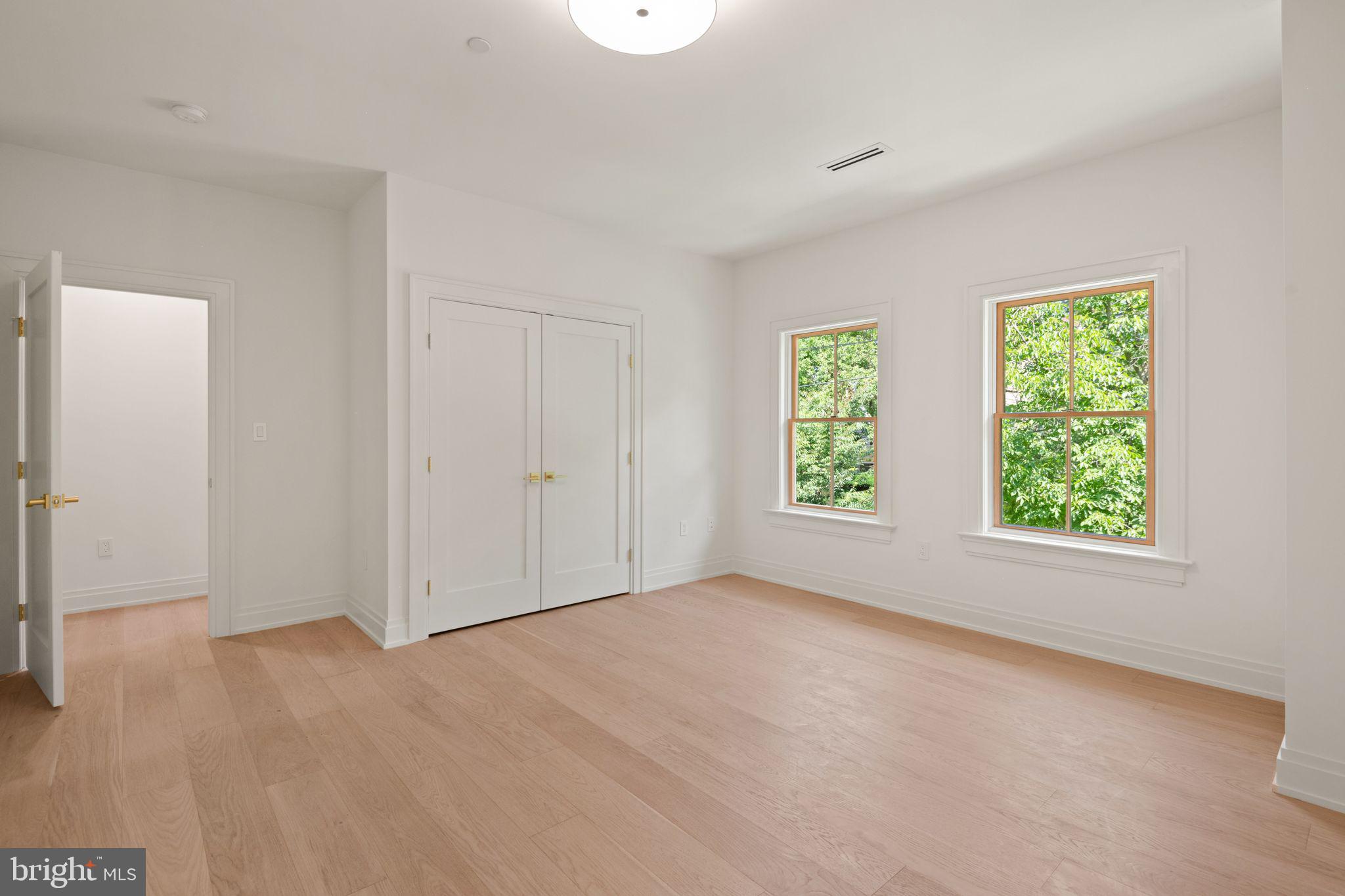 5022 Cathedral Avenue Northwest Washington, DC 20016 - Photo 35 of 50