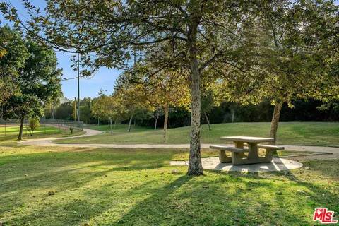 $5,000 | 2700 East Chaucer Street, Unit 34, Los Angeles, CA 90065