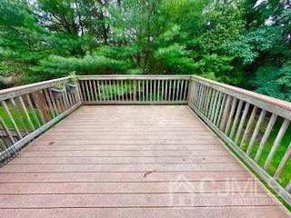 5 Saxton Road Farmingdale, NJ 07727 - Photo 8 of 39 a view of deck and yard