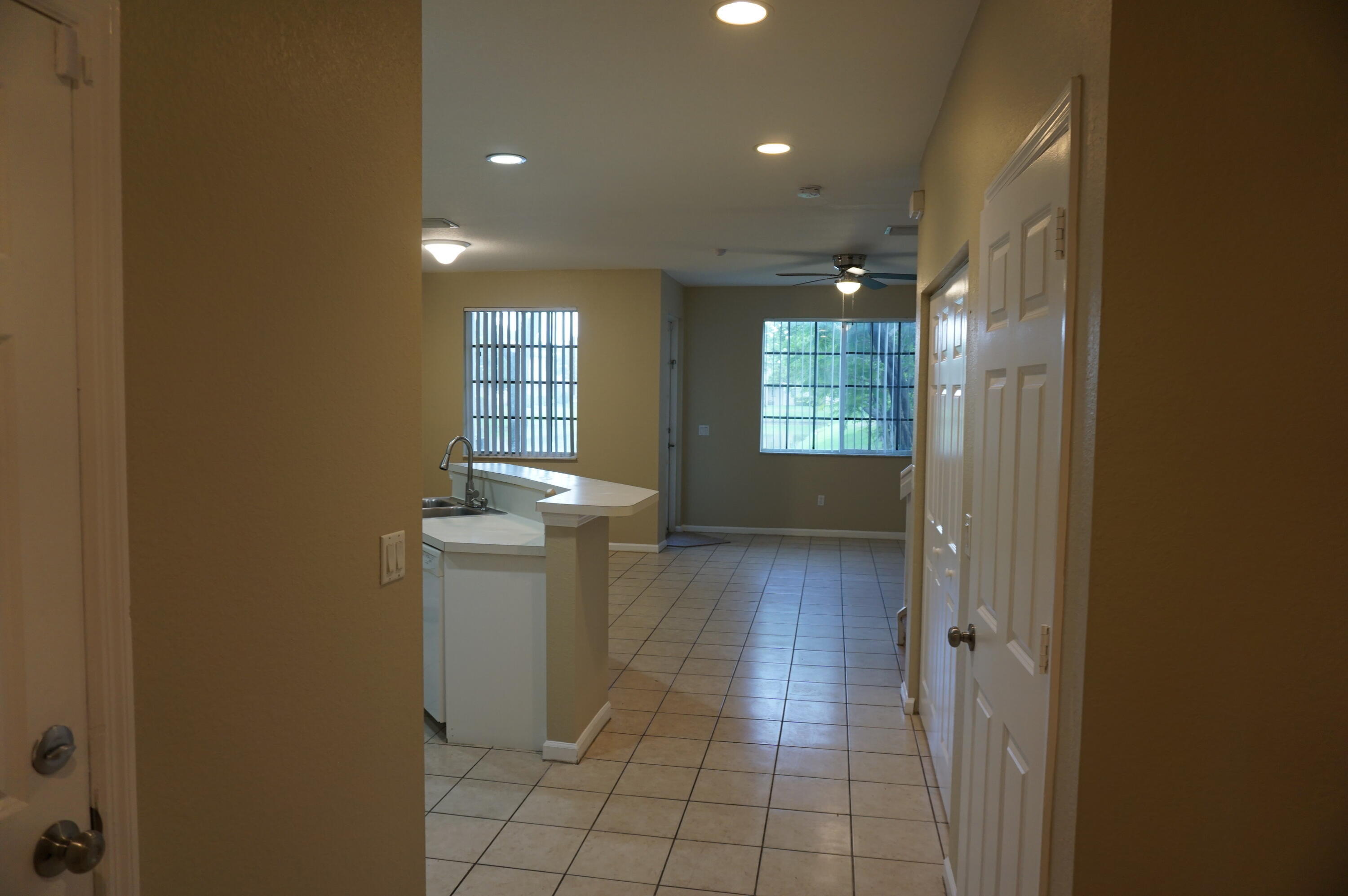2022 Freeport Drive Riviera Beach, FL 33404 - Photo 9 of 18 DSC06578