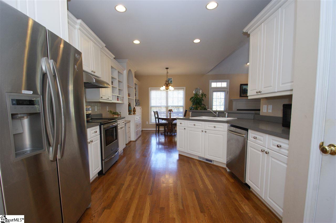 104 West Spindletree Way Greer, SC 29650 - Photo 5 of 22 Gallery Image 5