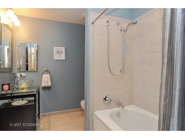 225 South Sangamon Street, Unit 611 Chicago, IL 60607 - Photo 9 of 10