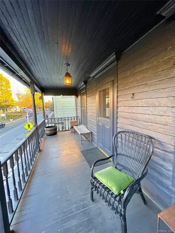 $2,300 | 44 Main Street, Unit 2 FRONT, Millerton, NY 12546