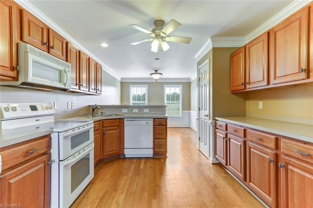 8027 Pritchett Road Browns Summit, NC 27214 - Photo 16 of 30 Gallery Image 16