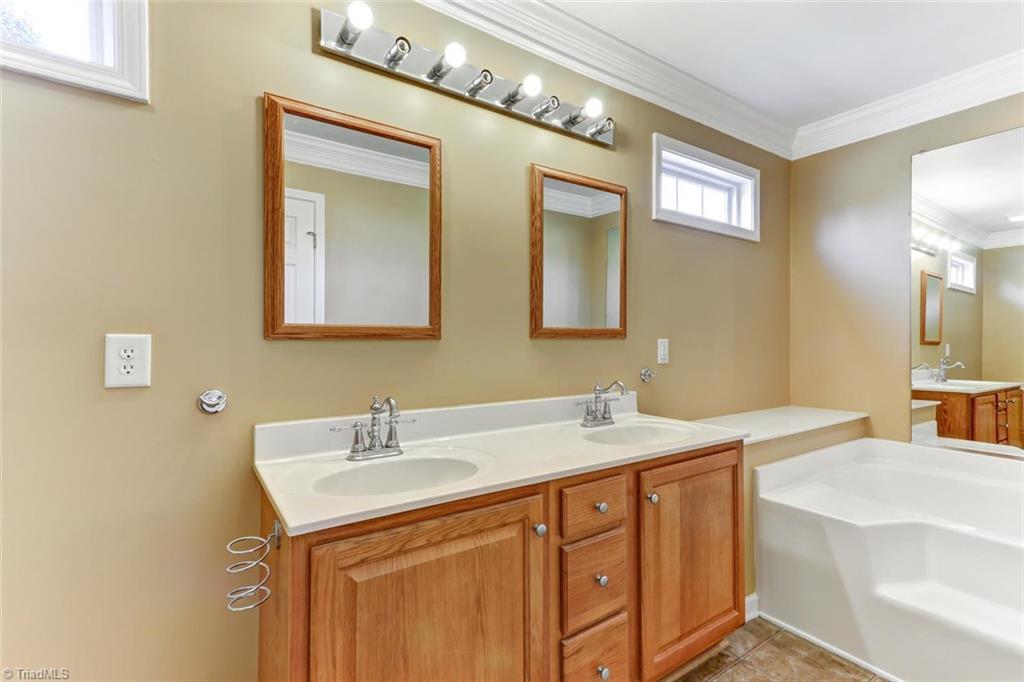 8027 Pritchett Road Browns Summit, NC 27214 - Photo 22 of 30 Gallery Image 22