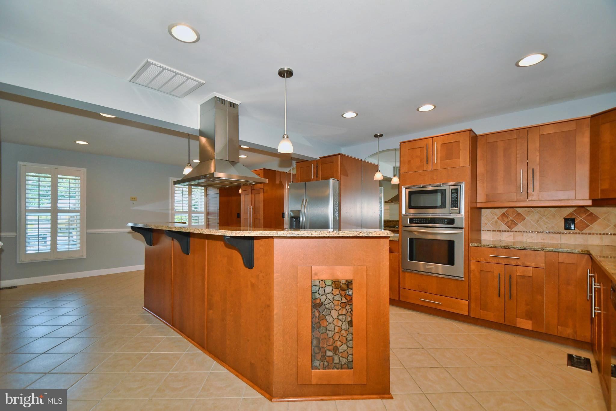 3835 Annadale Road Baltimore, MD 21222 - Photo 21 of 53 Kitchen-lots of cabinets and large island