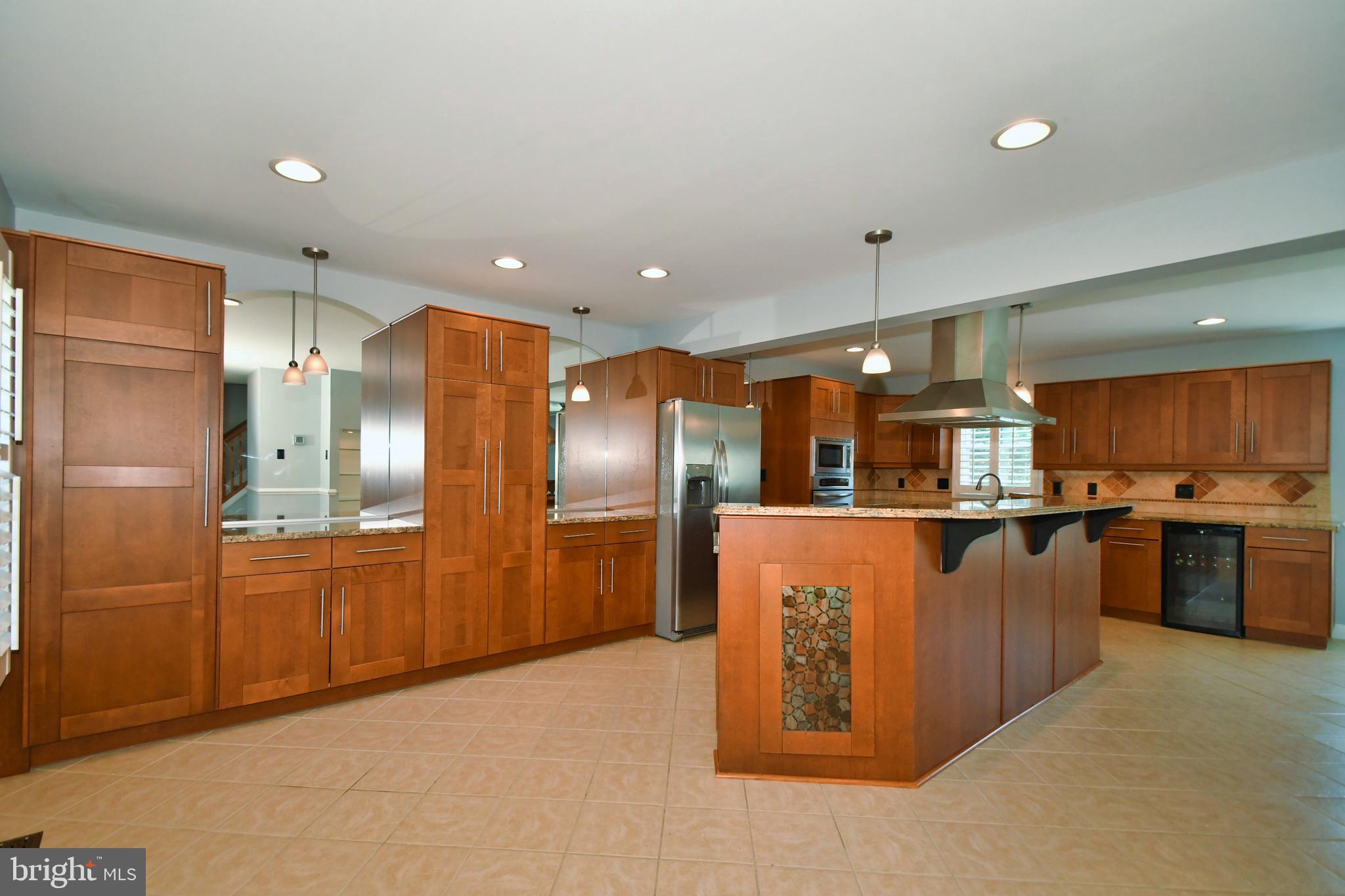 3835 Annadale Road Baltimore, MD 21222 - Photo 22 of 53 Kitchen-lots of cabinets and large island
