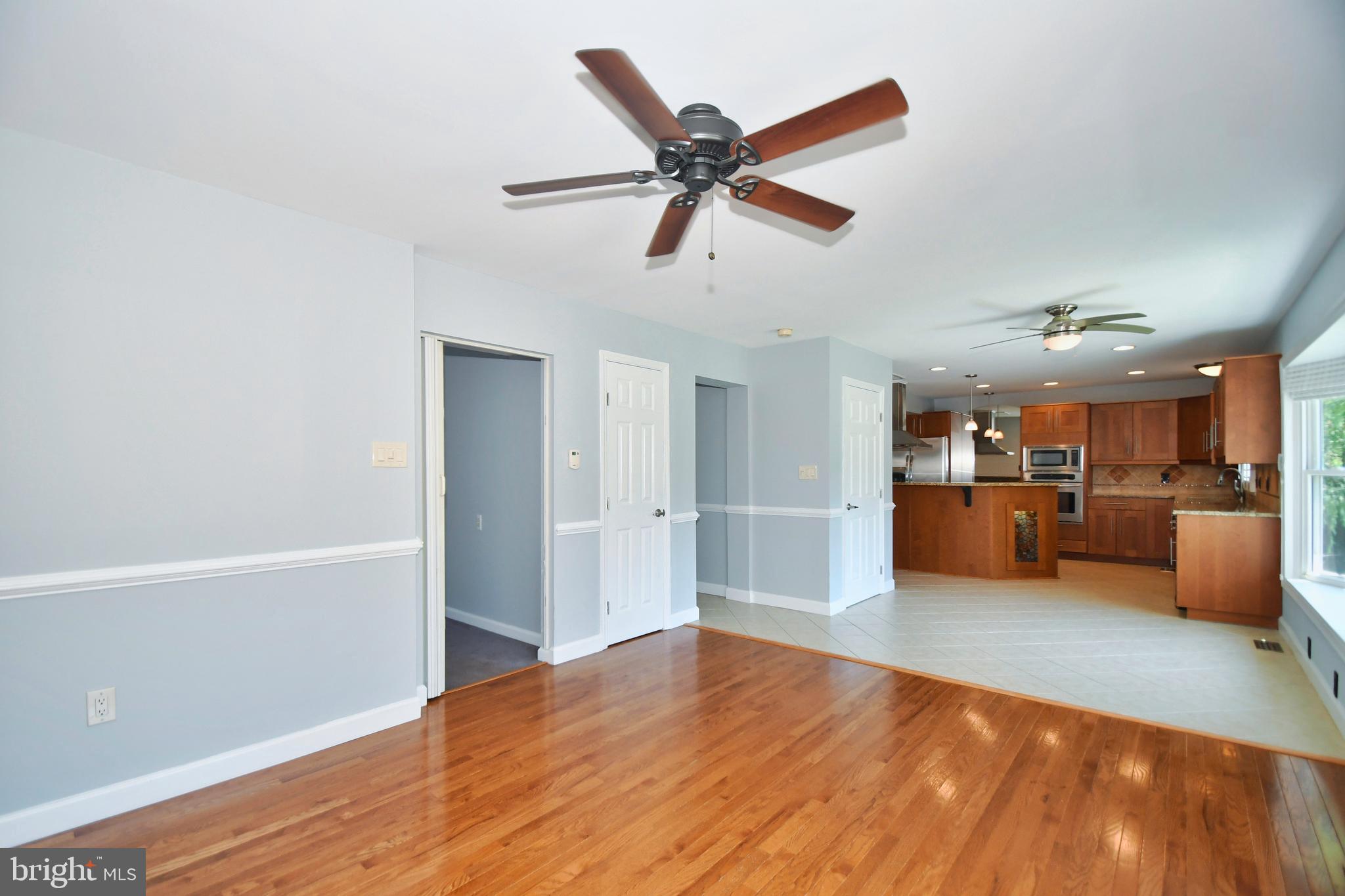 3835 Annadale Road Baltimore, MD 21222 - Photo 28 of 53 Living Room