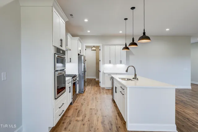 $699,900 | 880 Granby Road, Kingsport, TN 37660