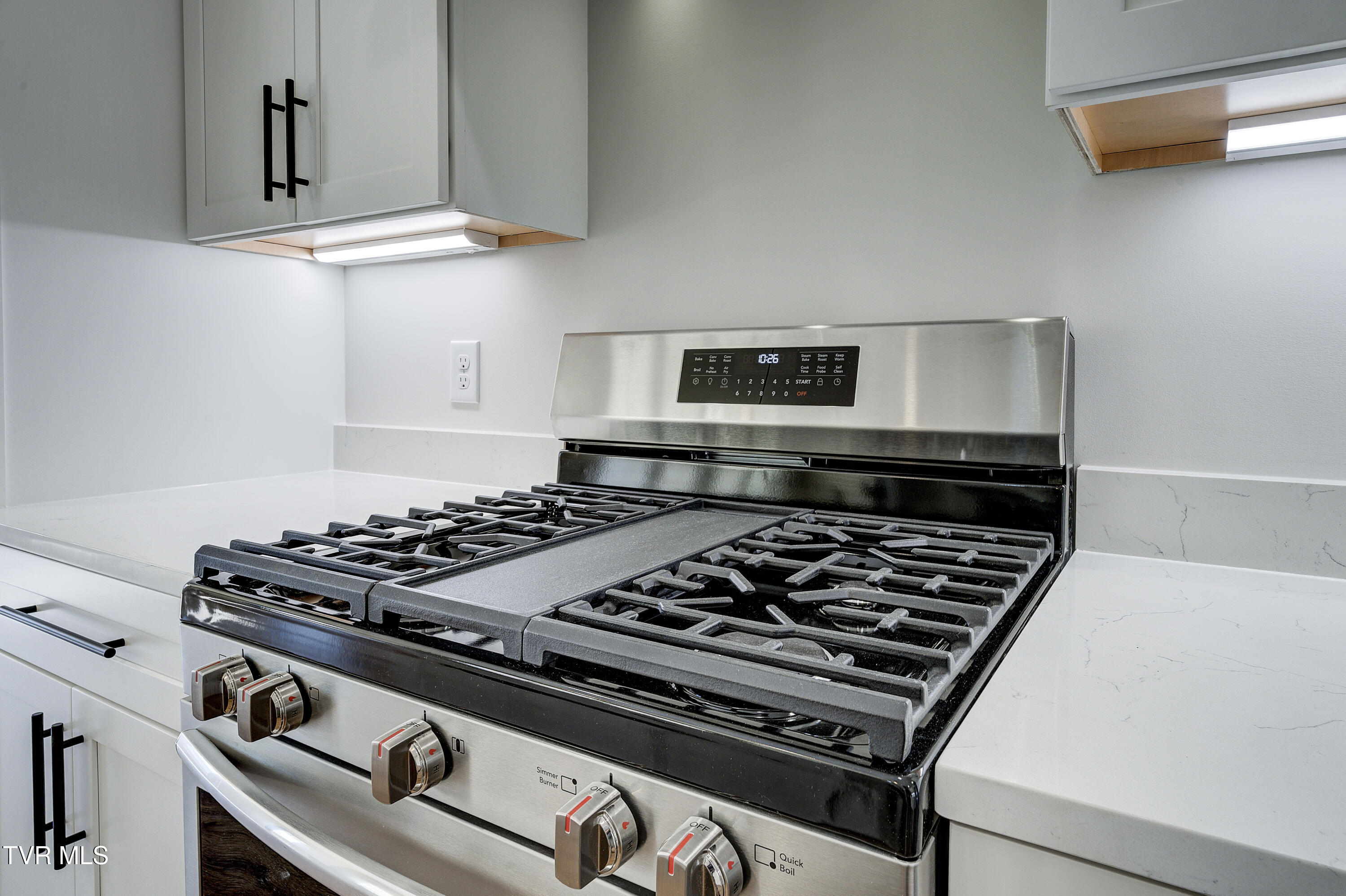 880 Granby Road Kingsport, TN 37660 - Photo 17 of 69 Granby880--29