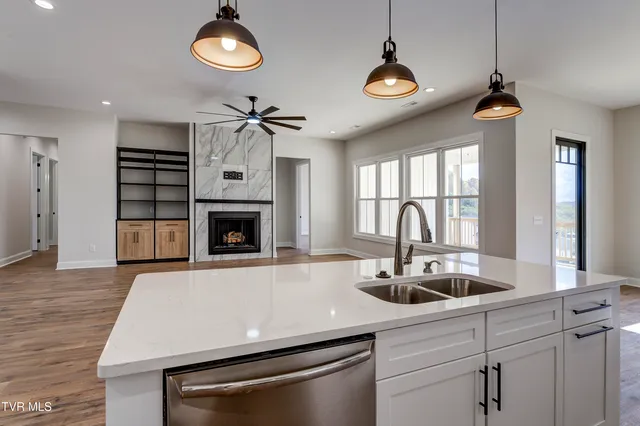 $699,900 | 880 Granby Road, Kingsport, TN 37660