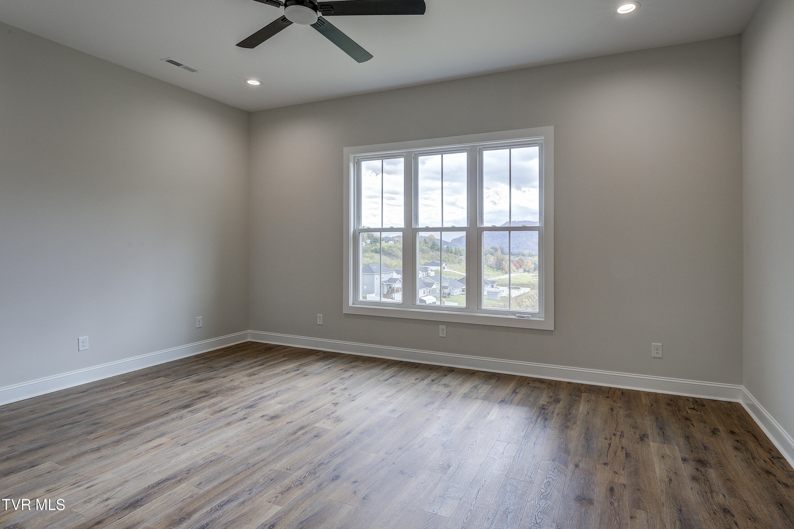 880 Granby Road Kingsport, TN 37660 - Photo 30 of 69 Granby880--17