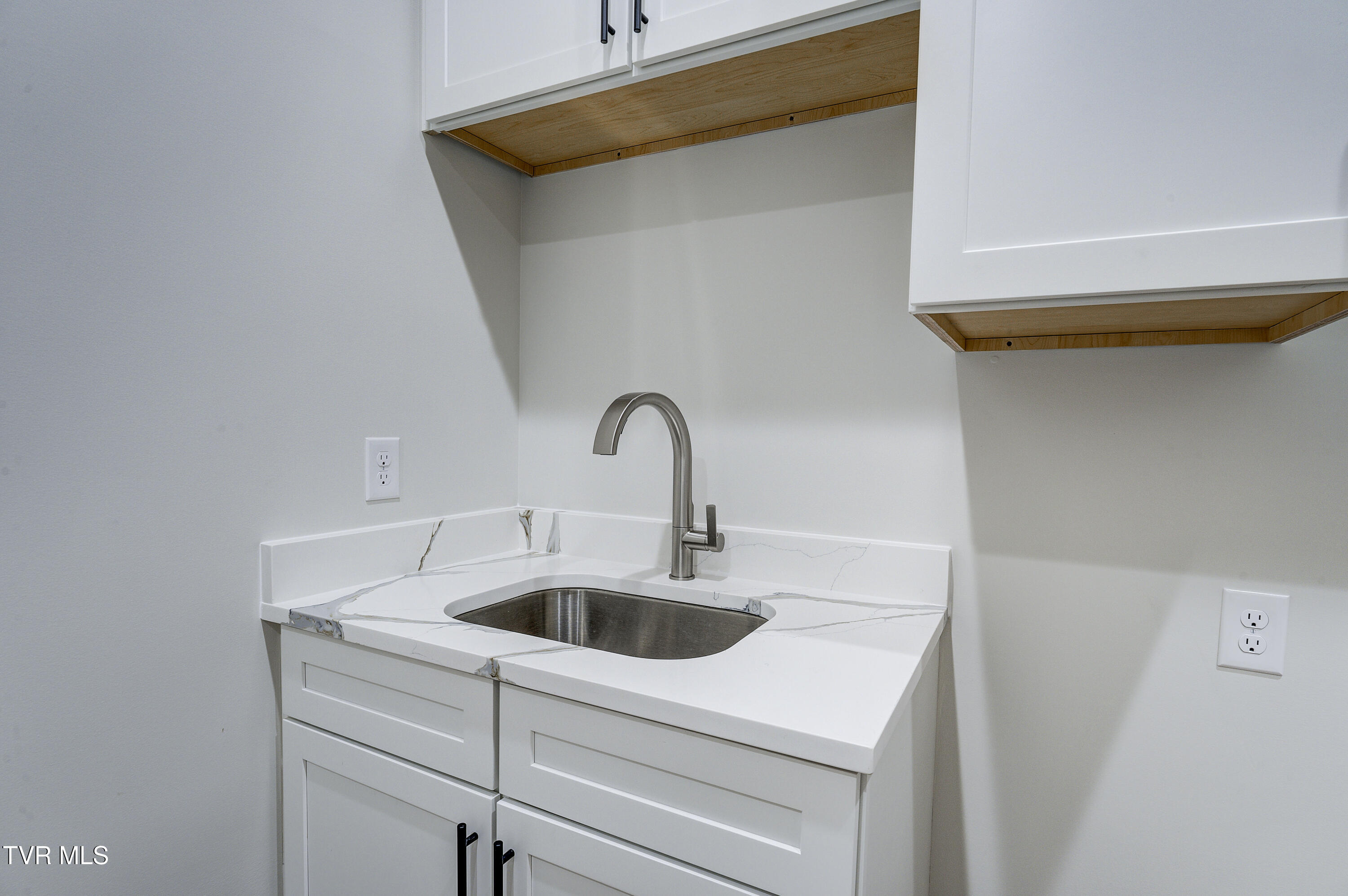 880 Granby Road Kingsport, TN 37660 - Photo 41 of 69 Granby880--44