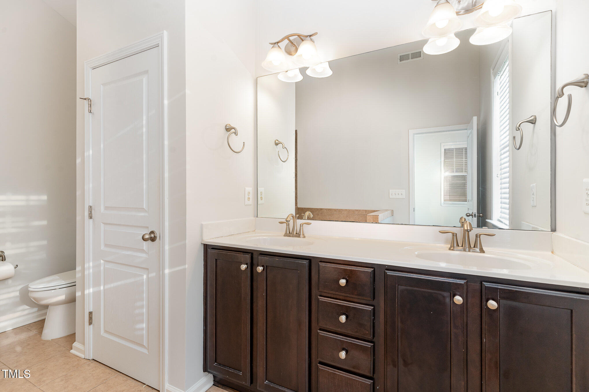 9143 Wooden Road Raleigh, NC 27617 - Photo 14 of 31 015_file_578
