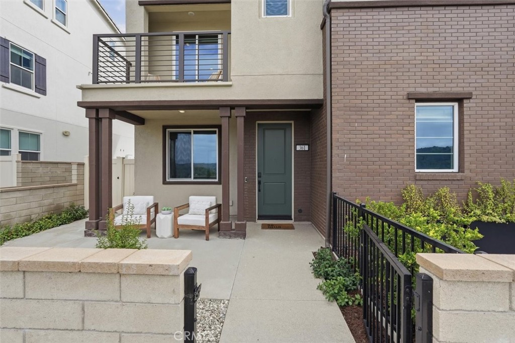 361 Gelding Way Rancho Mission Viejo, CA 92694 - Photo 5 of 59 a house view with a outdoor space