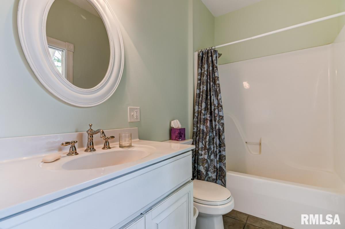 209 East Main Street Rochester, IL 62563 - Photo 24 of 47