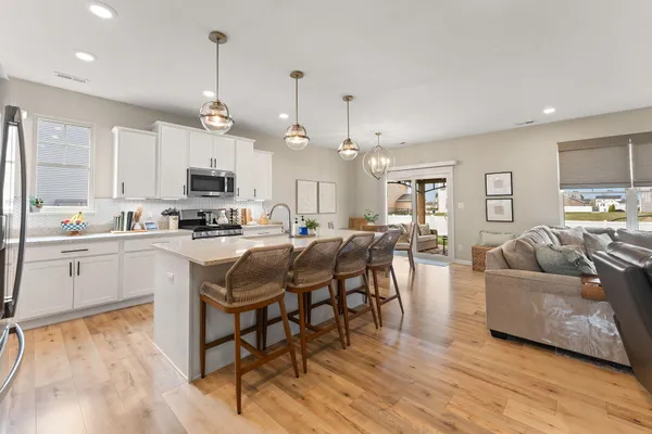 $524,900 | 213 Grandale Drive, Valparaiso, IN 46385