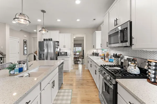 $524,900 | 213 Grandale Drive, Valparaiso, IN 46385
