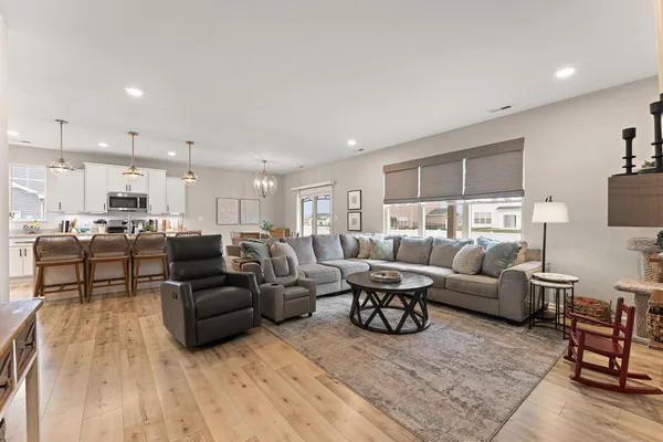 $524,900 | 213 Grandale Drive, Valparaiso, IN 46385