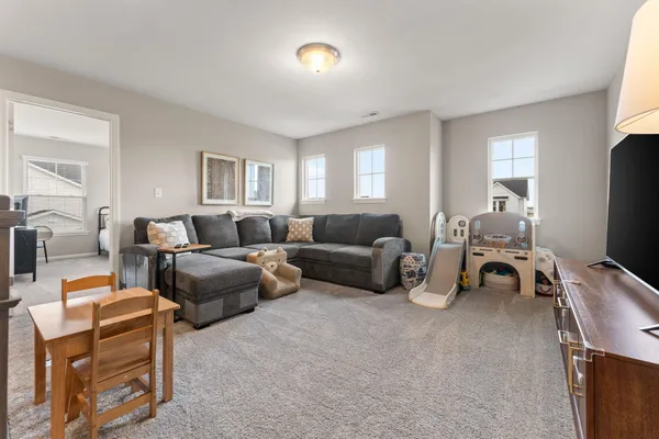 $524,900 | 213 Grandale Drive, Valparaiso, IN 46385